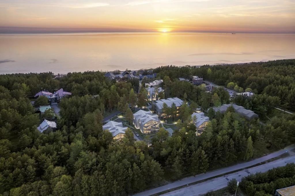 Luxury In Pinewood 3min Walk To Sea Apartment