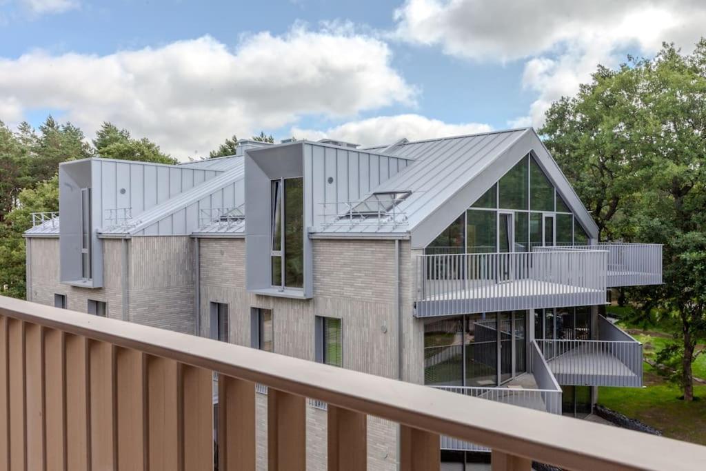 Luxury In Pinewood 3min Walk To Sea Apartment